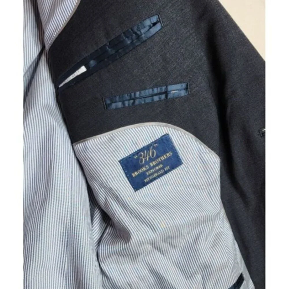 346 Brooks Brothers Wool Blend Suit size 41R Dark‎ Grey